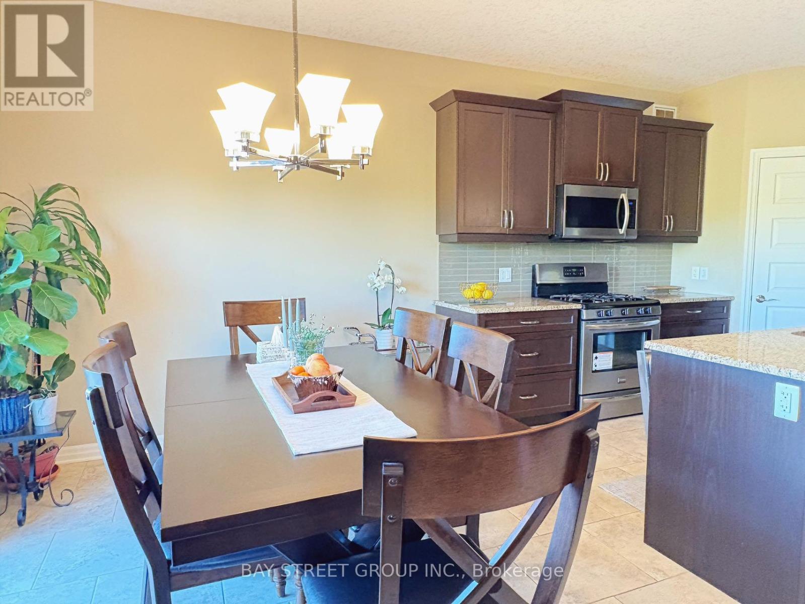 1451 Howlett Circle, London North, ON - Indoor