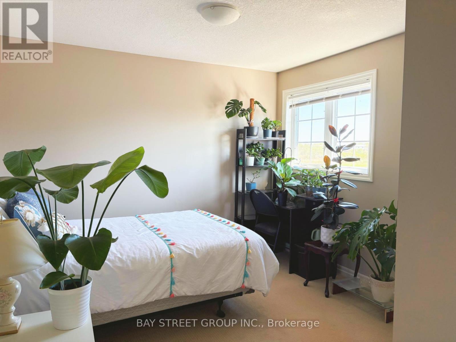 1451 Howlett Circle, London North, ON - Indoor Photo Showing Bedroom
