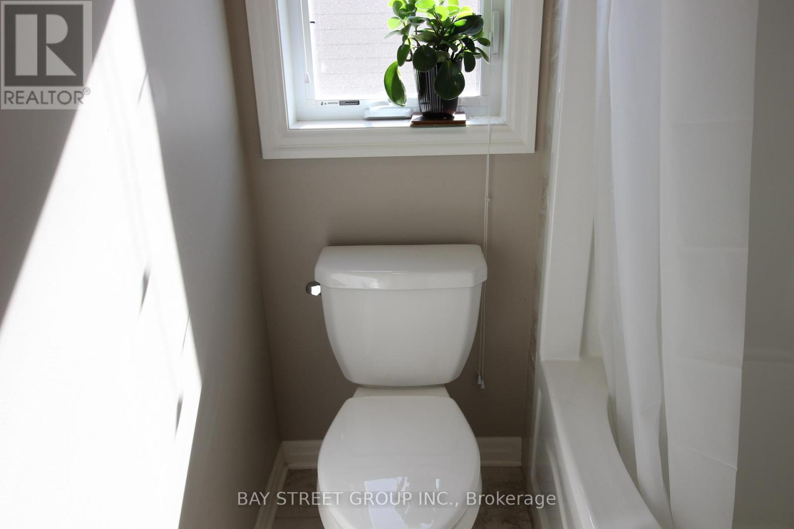 1451 Howlett Circle, London North, ON - Indoor Photo Showing Bathroom