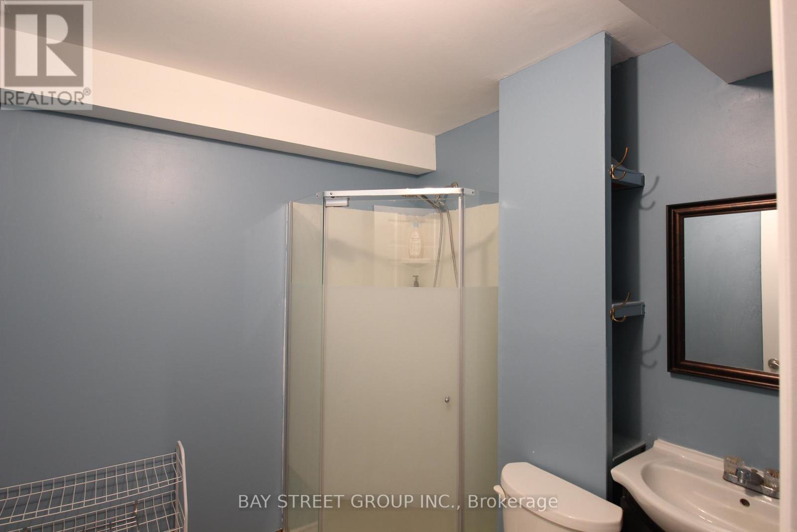 1451 Howlett Circle, London North, ON - Indoor Photo Showing Bathroom