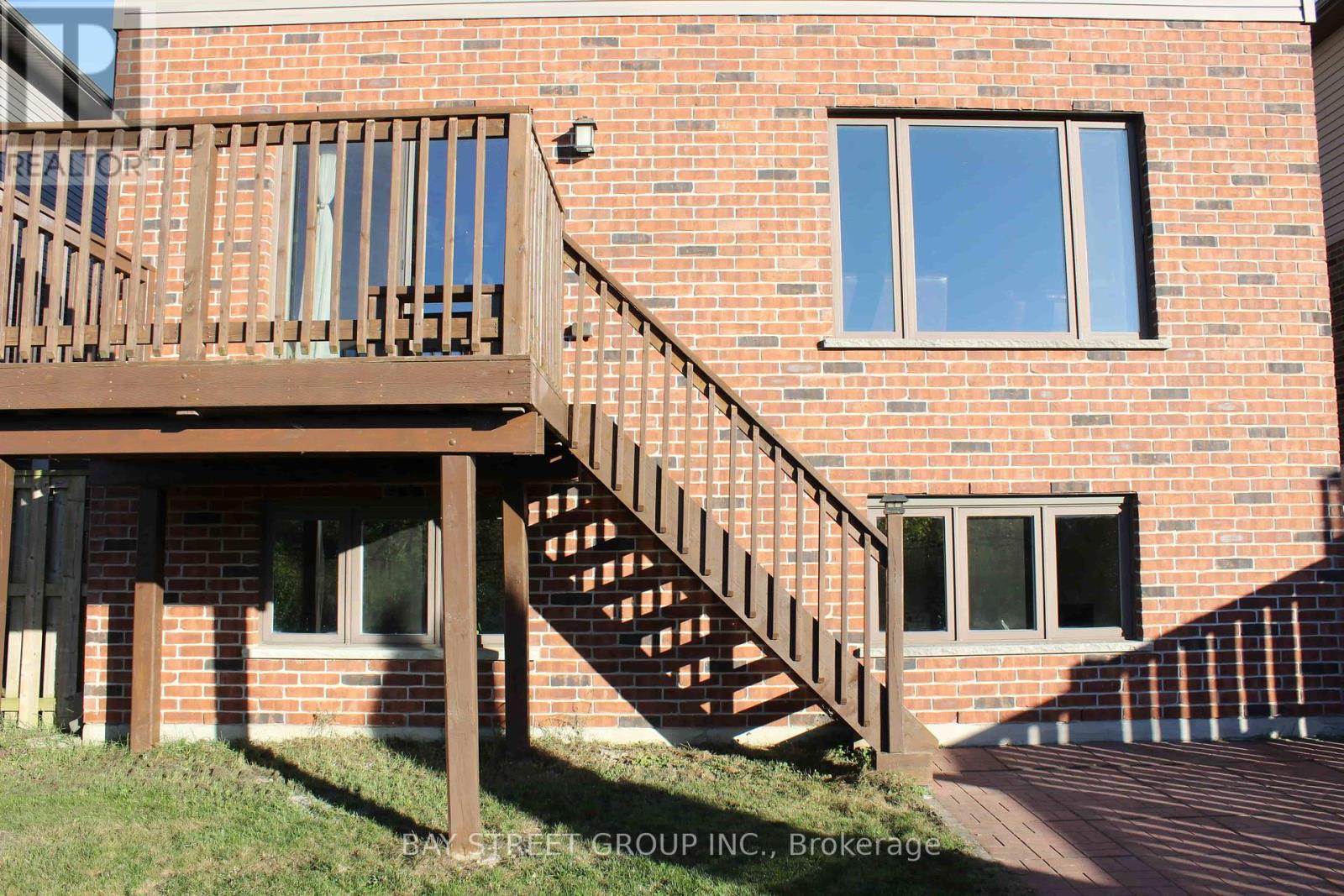 1451 Howlett Circle, London North, ON - Outdoor With Exterior