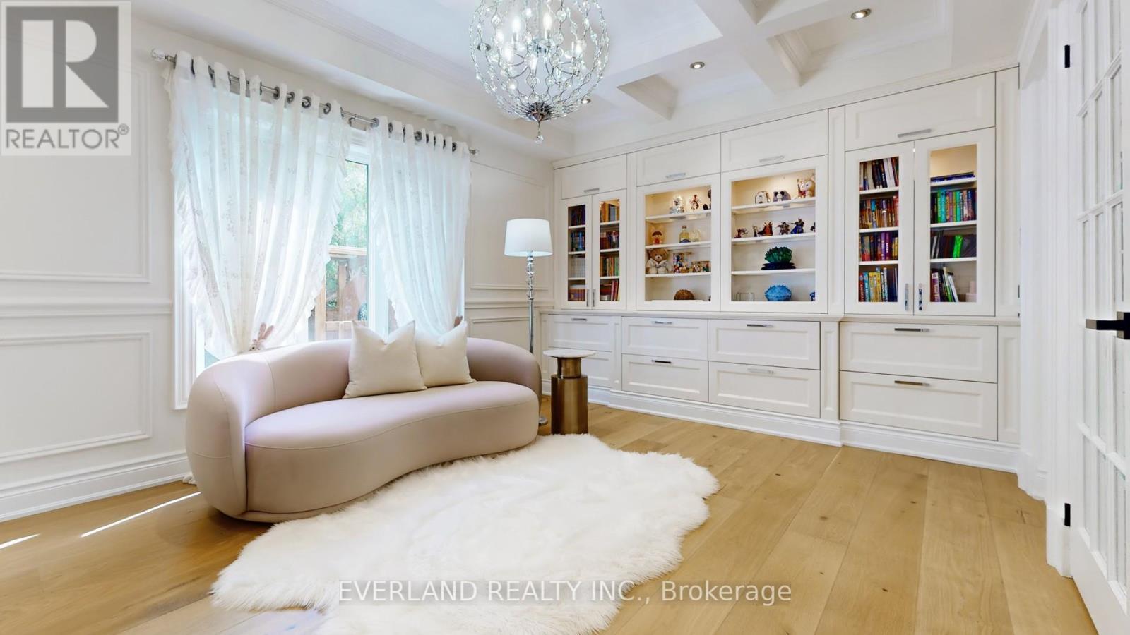 1109 Secretariate Road, Newmarket, ON - Indoor