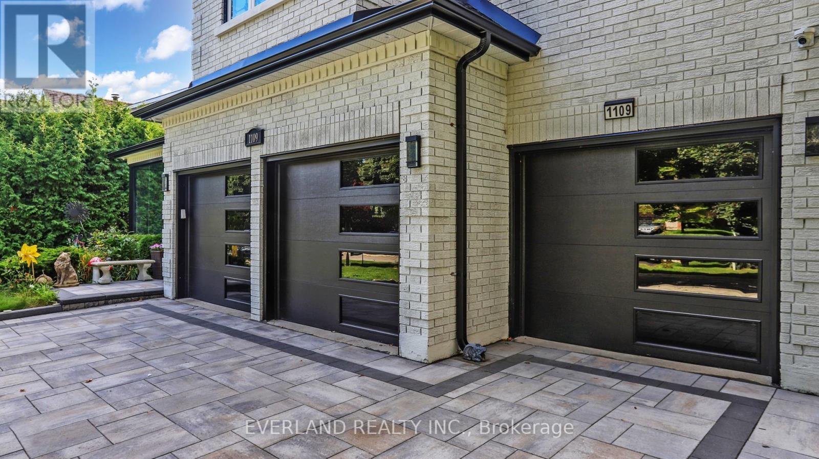 1109 Secretariate Road, Newmarket, ON - Outdoor