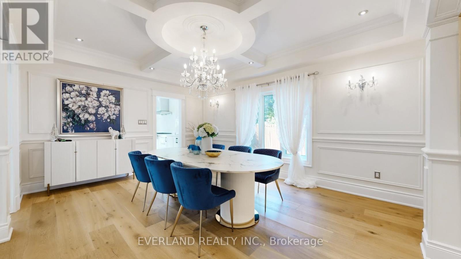 1109 Secretariate Road, Newmarket, ON - Indoor Photo Showing Dining Room