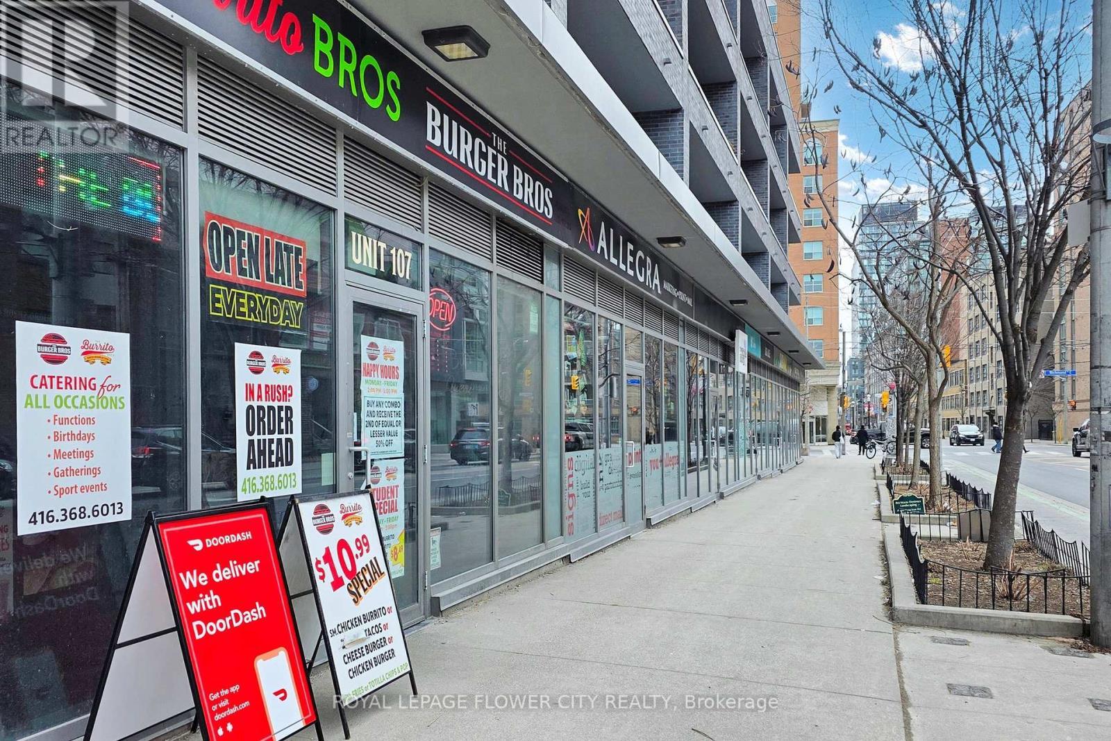 104 - 320 Richmond Street E, Toronto, ON