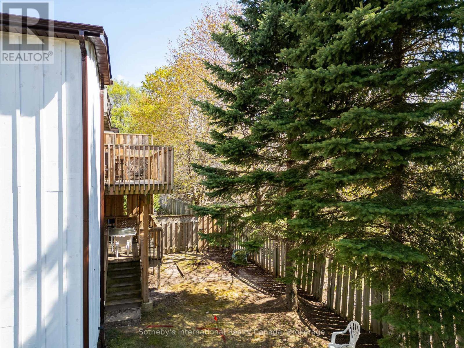 210 Arlberg Crescent, Blue Mountains, ON - Outdoor