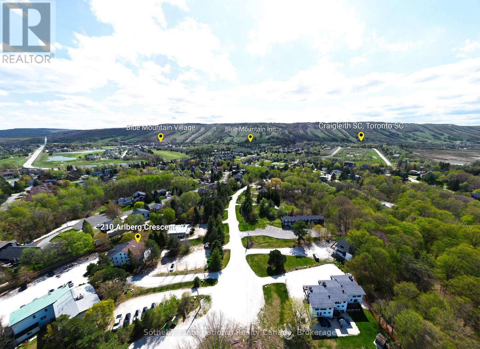 210 Arlberg Crescent, Blue Mountains, ON - Outdoor With View