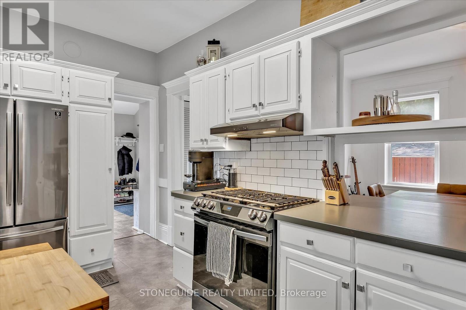 454 Mark Street, Peterborough (Ashburnham Ward 4), ON - Indoor Photo Showing Kitchen