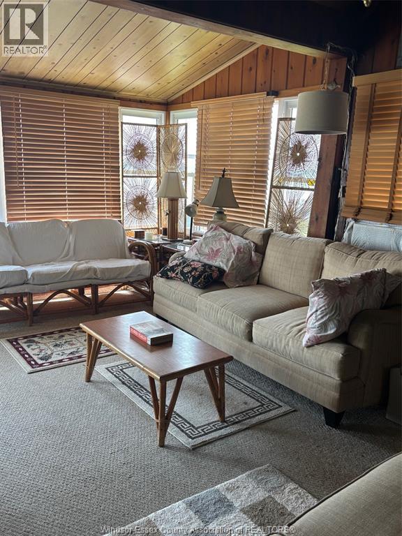 680 Point Pelee Drive, Leamington, ON - Indoor Photo Showing Living Room