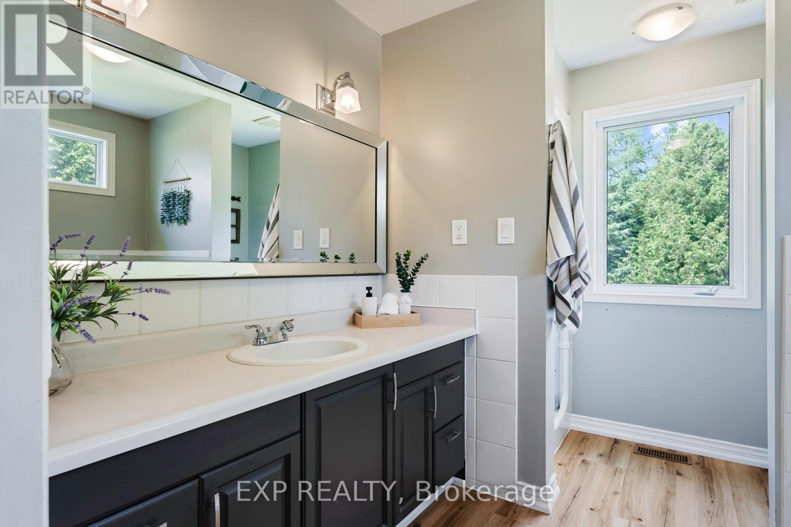 506097 Highway 89, Mulmur, ON - Indoor Photo Showing Bathroom