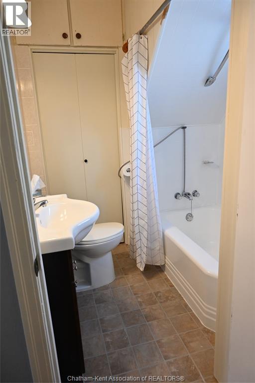 66 Victoria Street, Thamesville, ON - Indoor Photo Showing Bathroom