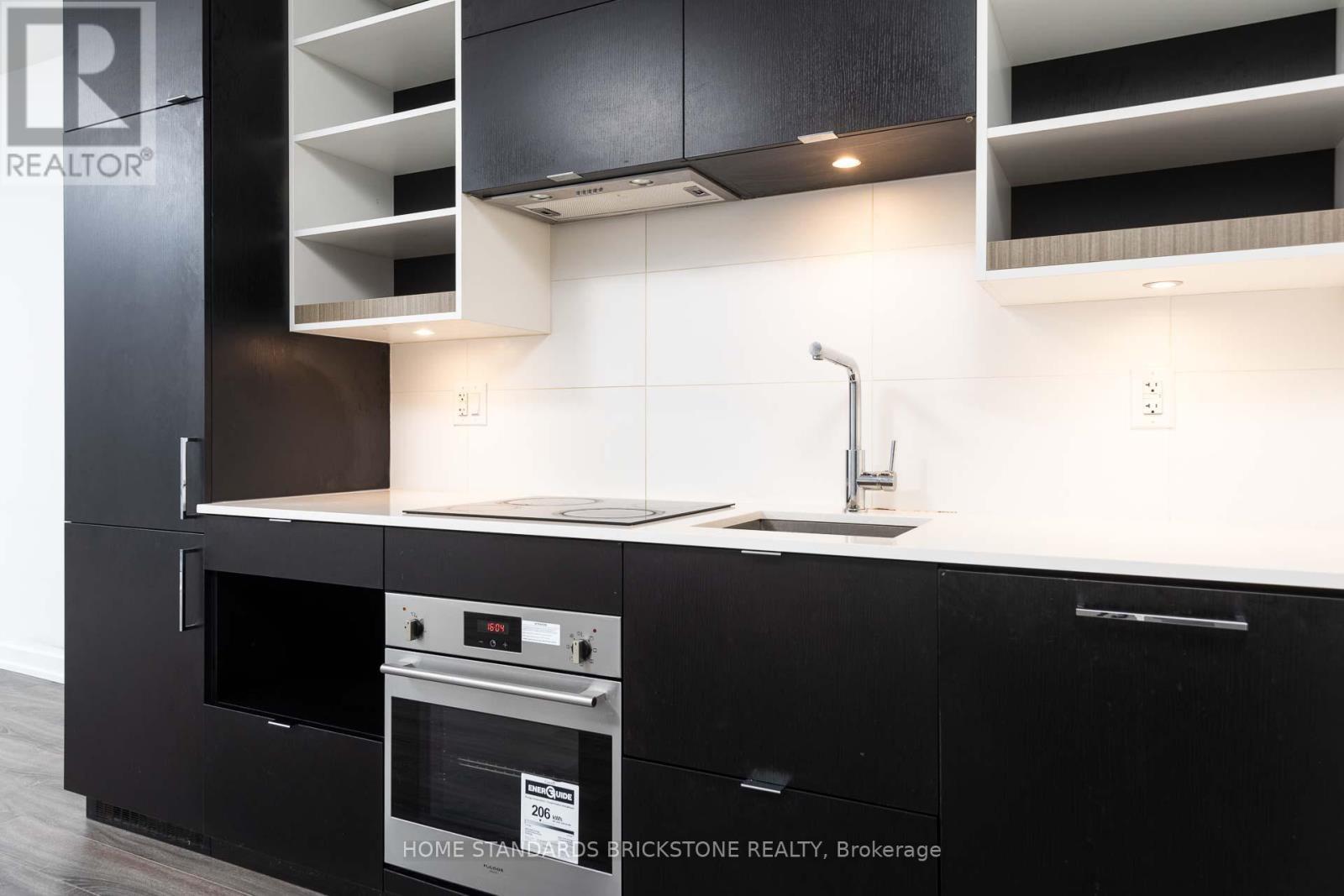 510 - 20 Edward Street, Toronto, ON - Indoor Photo Showing Kitchen