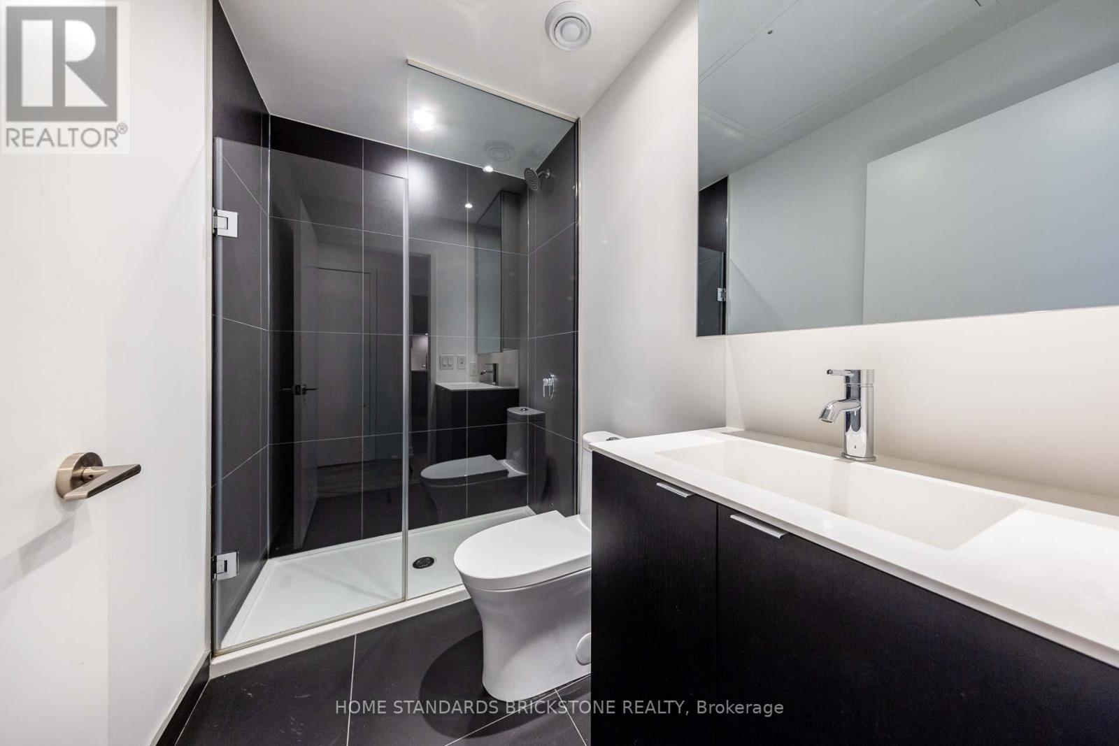 510 - 20 Edward Street, Toronto, ON - Indoor Photo Showing Bathroom