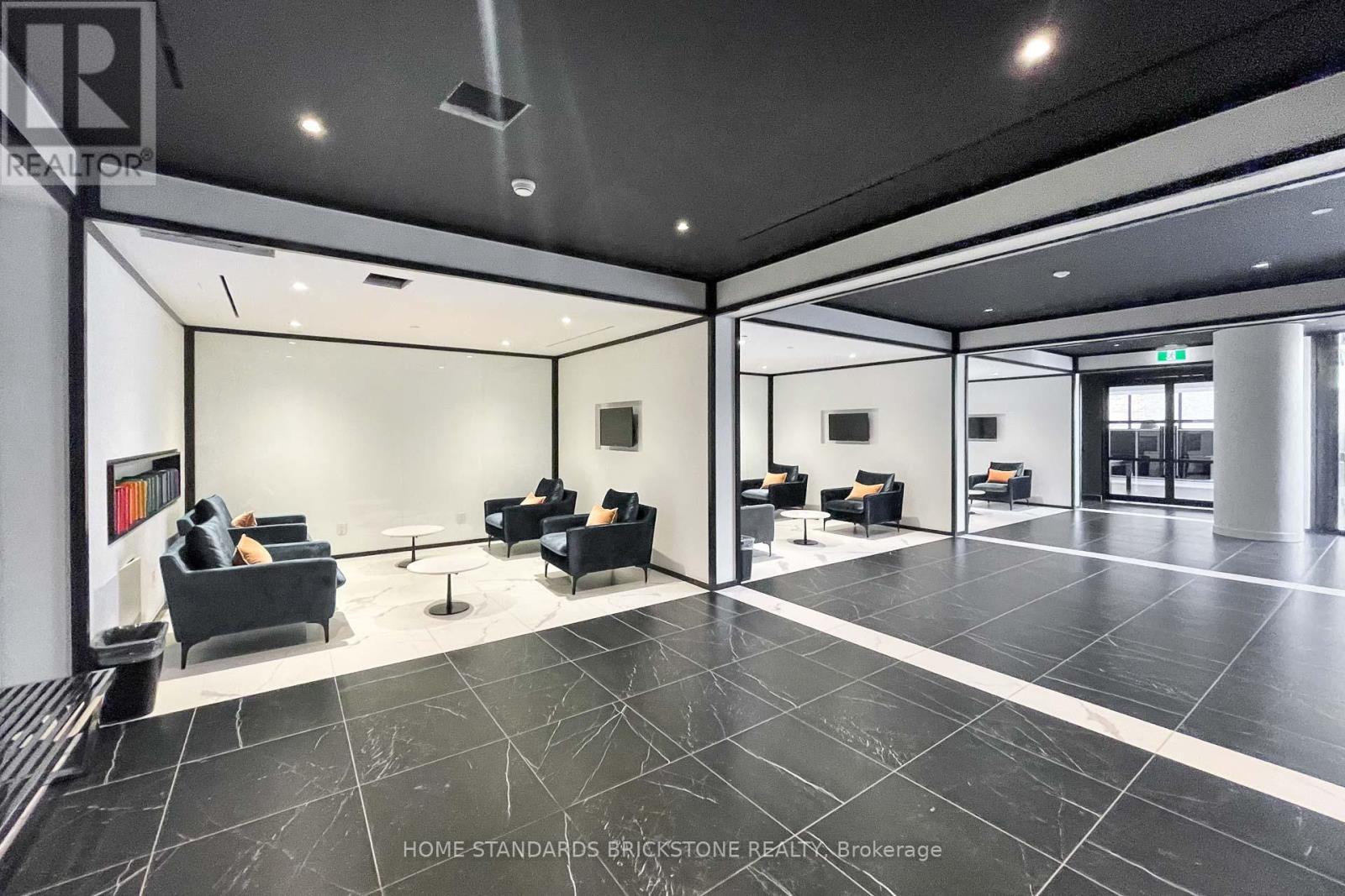 510 - 20 Edward Street, Toronto, ON - Indoor Photo Showing Other Room