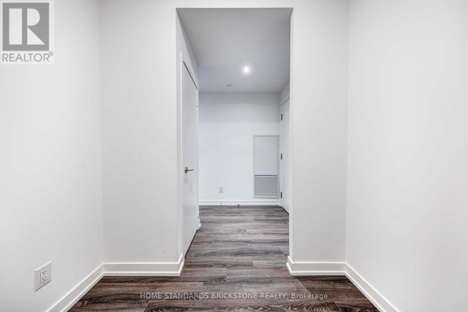 510 - 20 Edward Street, Toronto, ON - Indoor Photo Showing Other Room