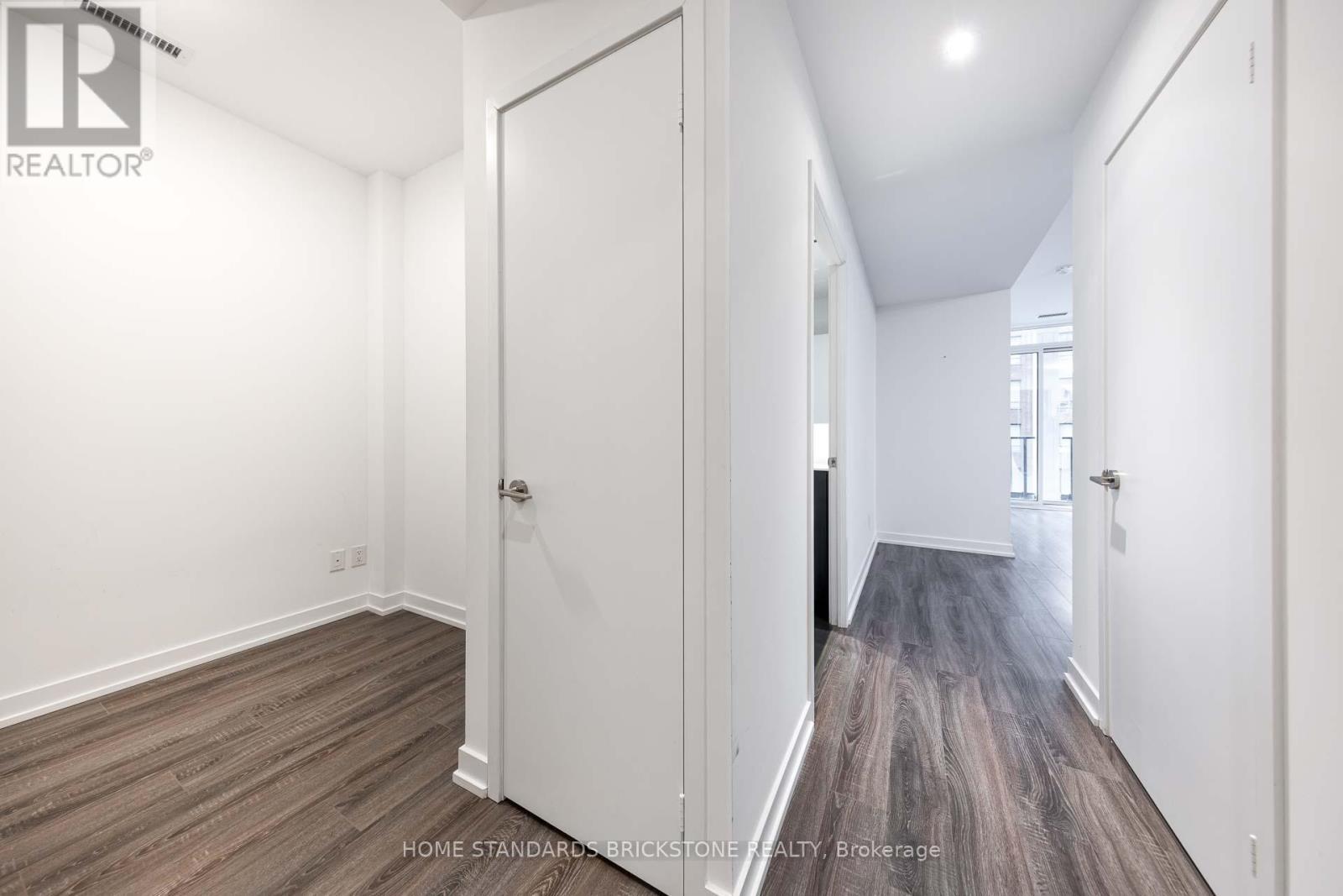 510 - 20 Edward Street, Toronto, ON - Indoor Photo Showing Other Room