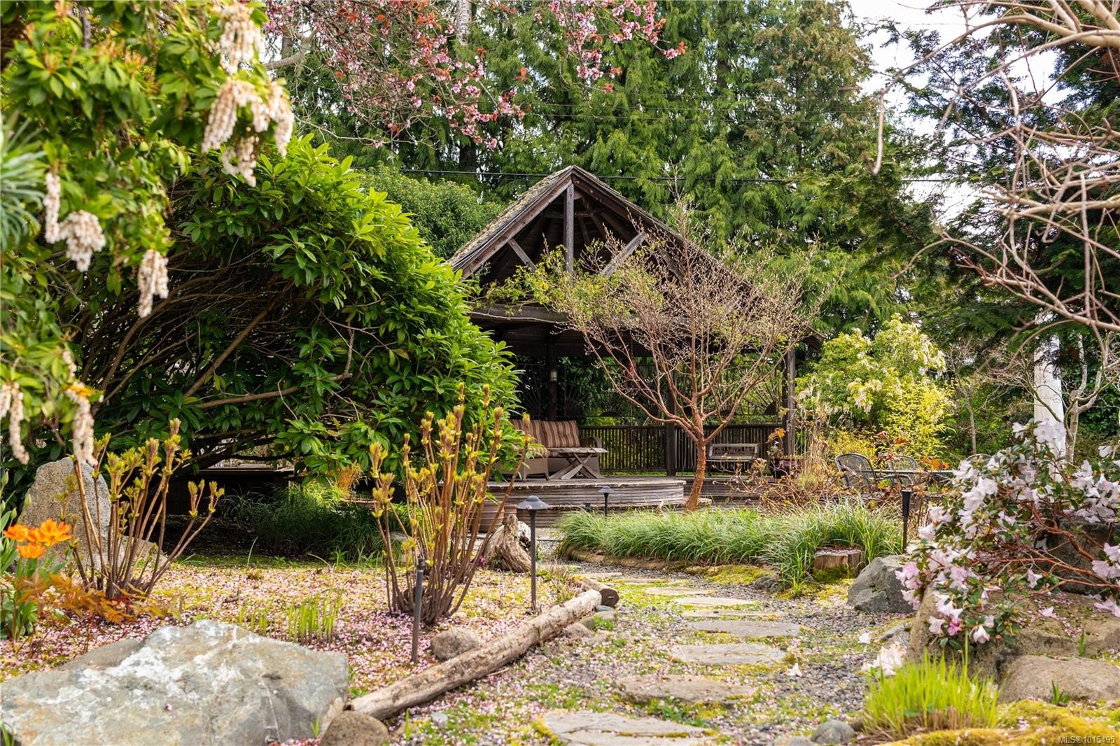 3331 Woodburn Ave, Oak Bay, BC