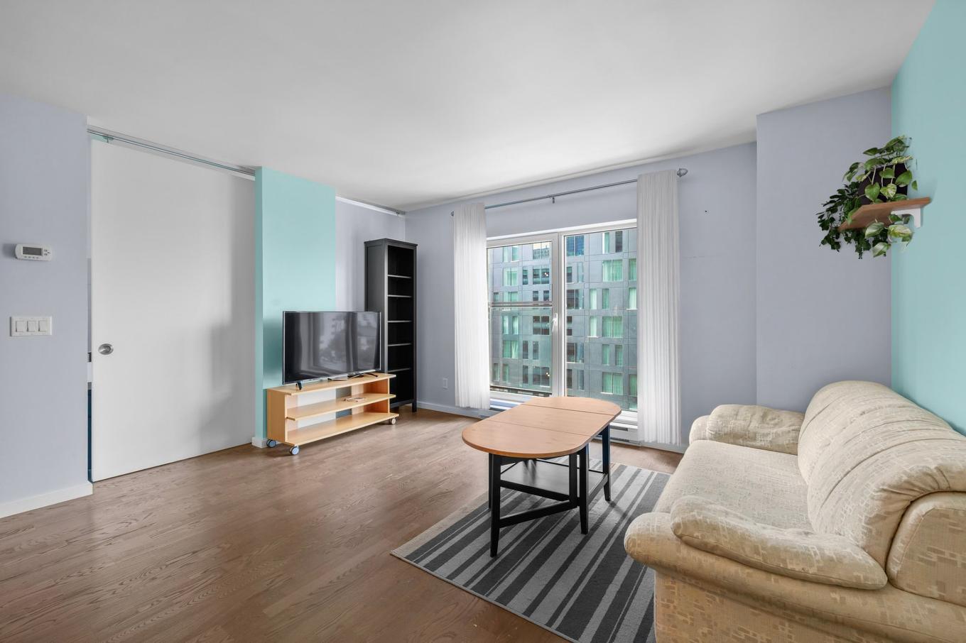 Living room - 1206-350 Boul. De Maisonneuve O., Montréal (Ville-Marie), QC - Indoor Photo Showing Living Room