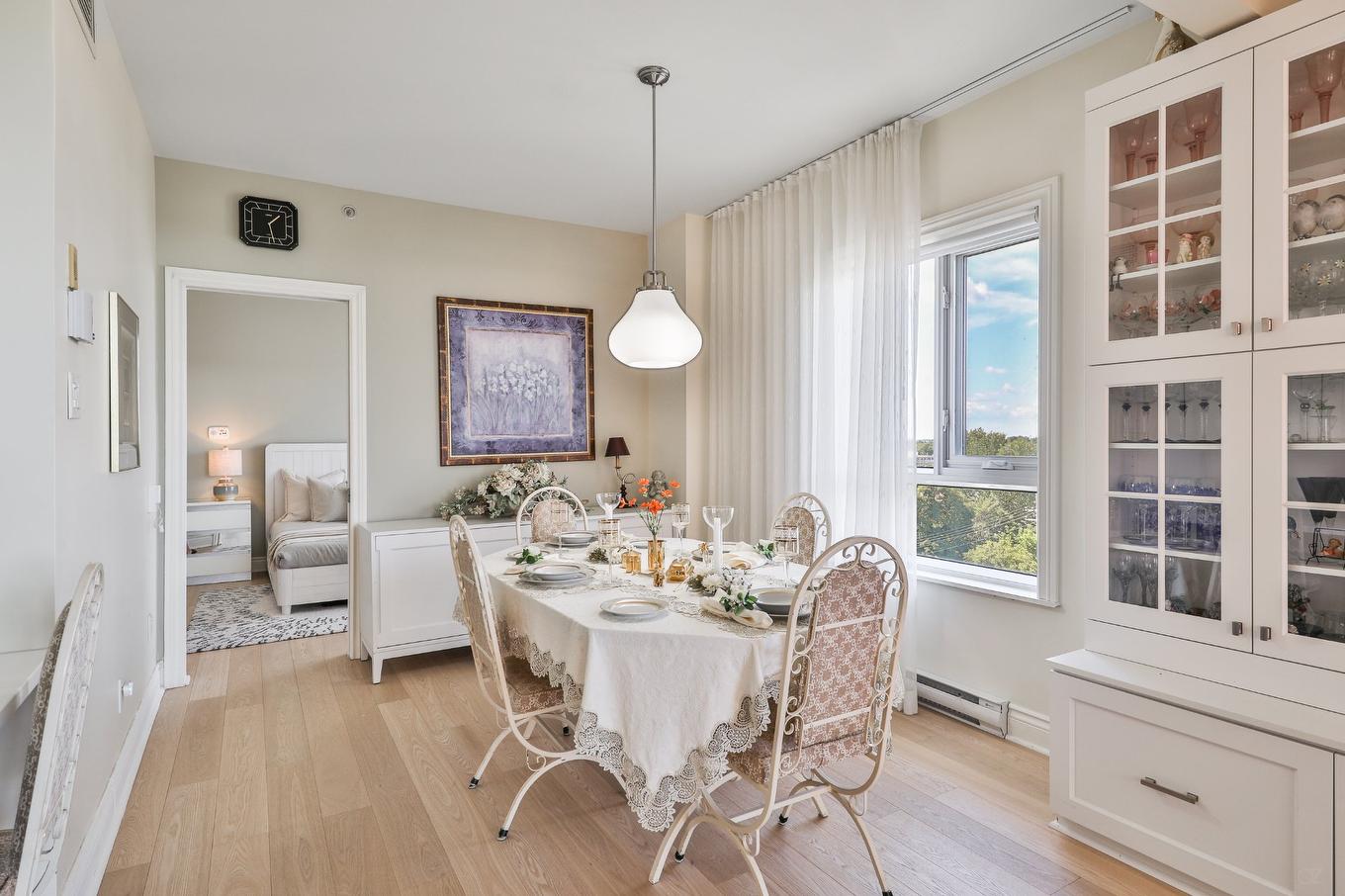 Salle à manger - 704-25 Prom. Des Îles, Laval (Chomedey), QC - Indoor Photo Showing Dining Room