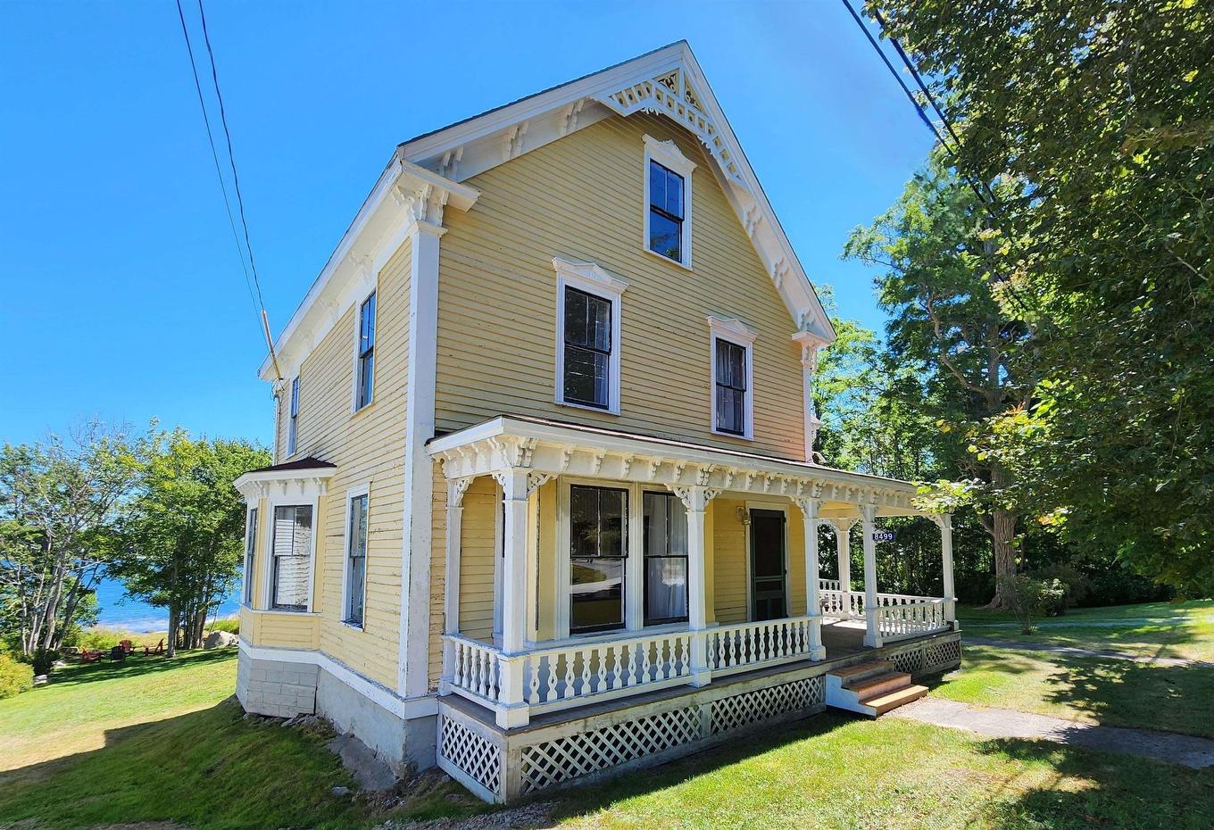 8499 3 Highway, Port Mouton, NS