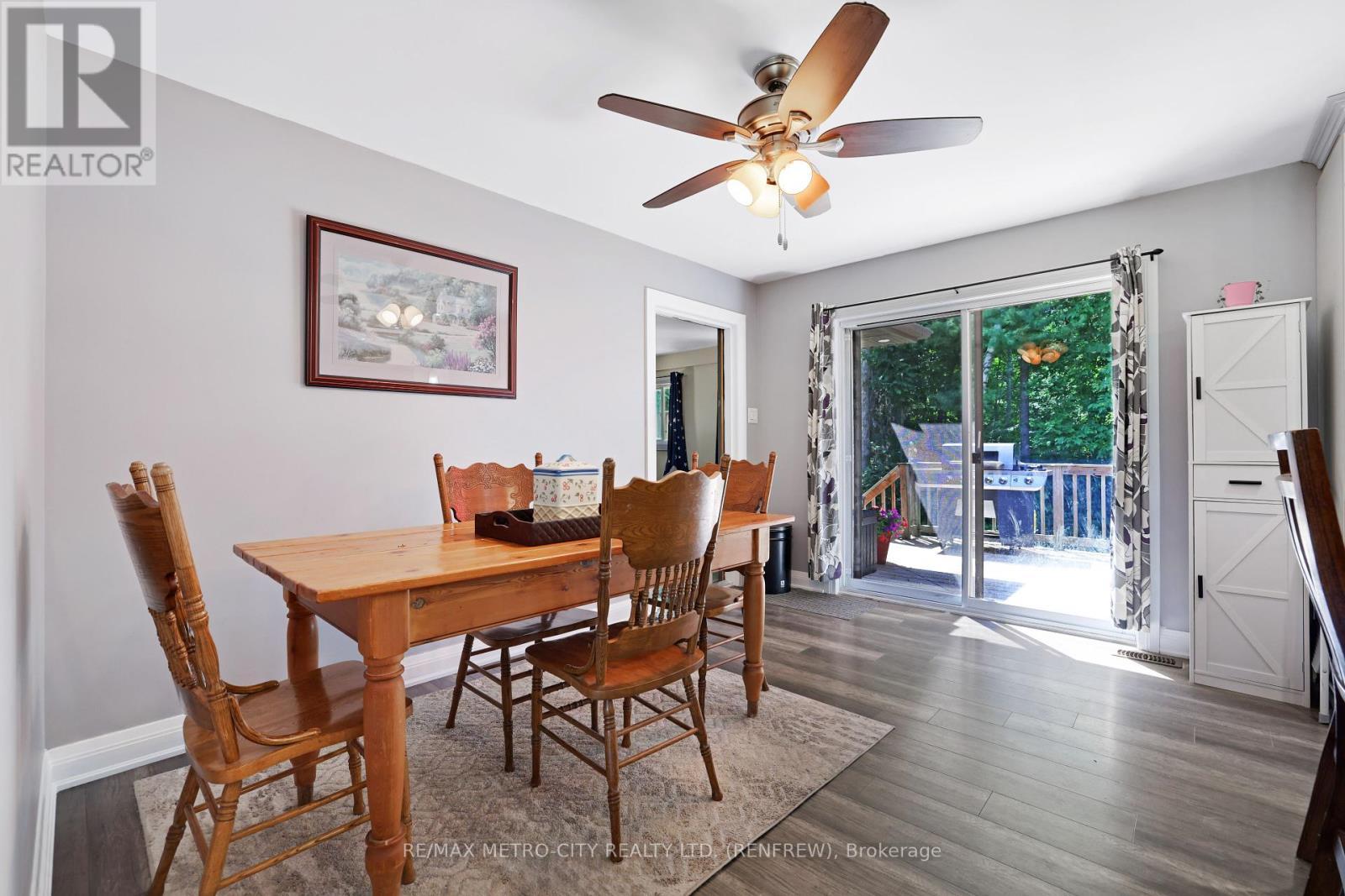2457 Burnstown Road, Mcnab/Braeside, ON - Indoor Photo Showing Dining Room
