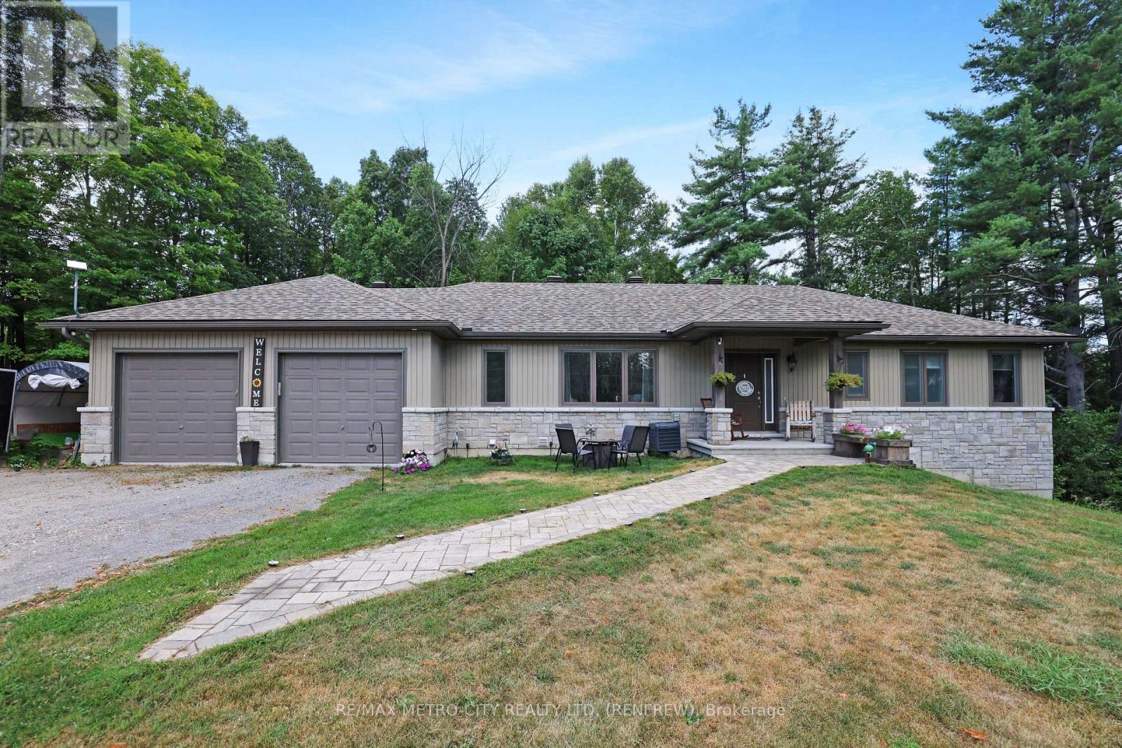 2457 Burnstown Road, Mcnab/Braeside, ON - Outdoor With Deck Patio Veranda