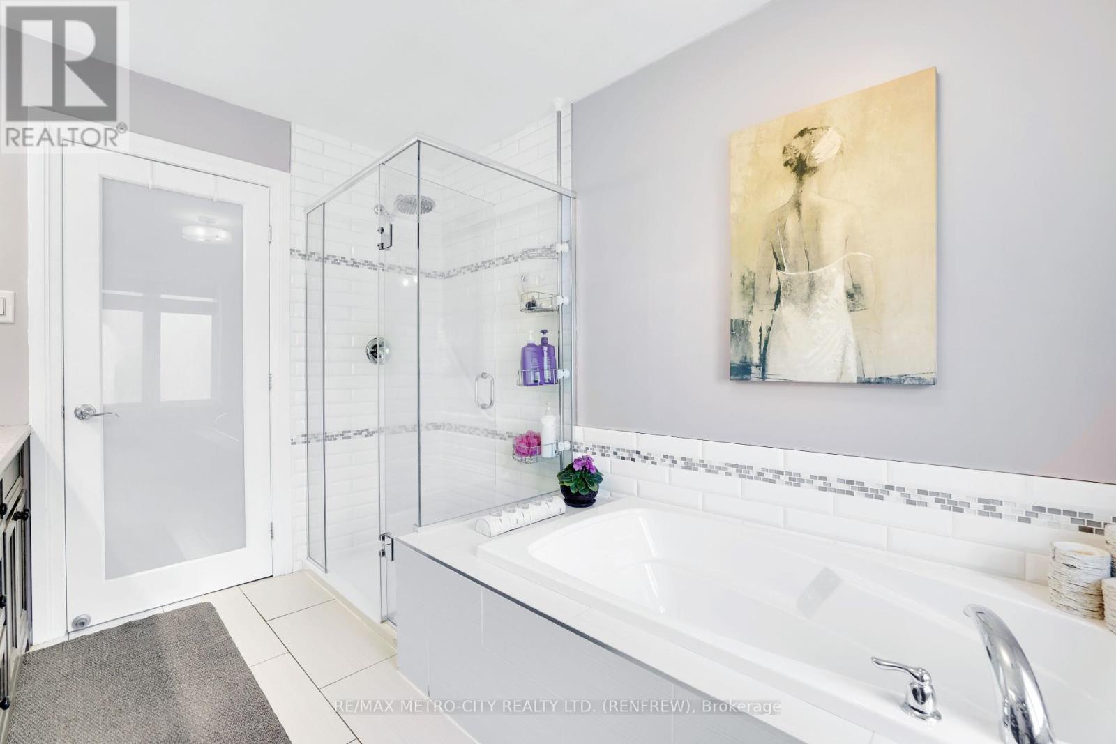 2457 Burnstown Road, Mcnab/Braeside, ON - Indoor Photo Showing Bathroom