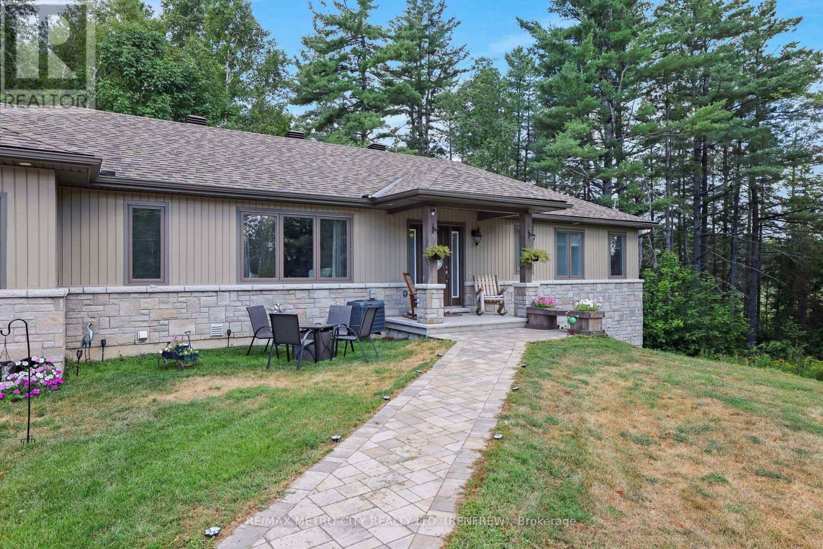 2457 Burnstown Road, Mcnab/Braeside, ON - Outdoor With Deck Patio Veranda