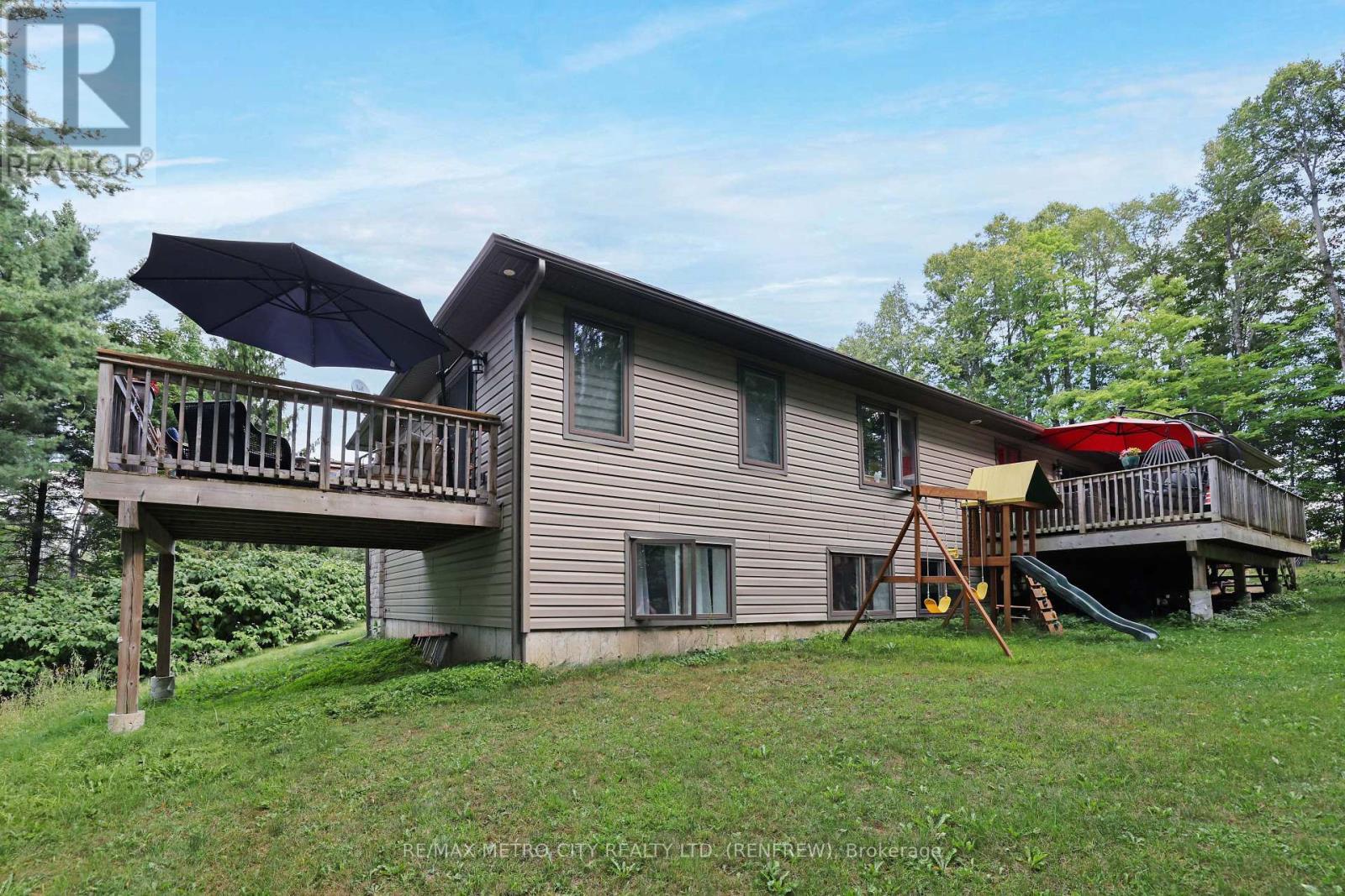 2457 Burnstown Road, Mcnab/Braeside, ON - Outdoor With Deck Patio Veranda With Exterior