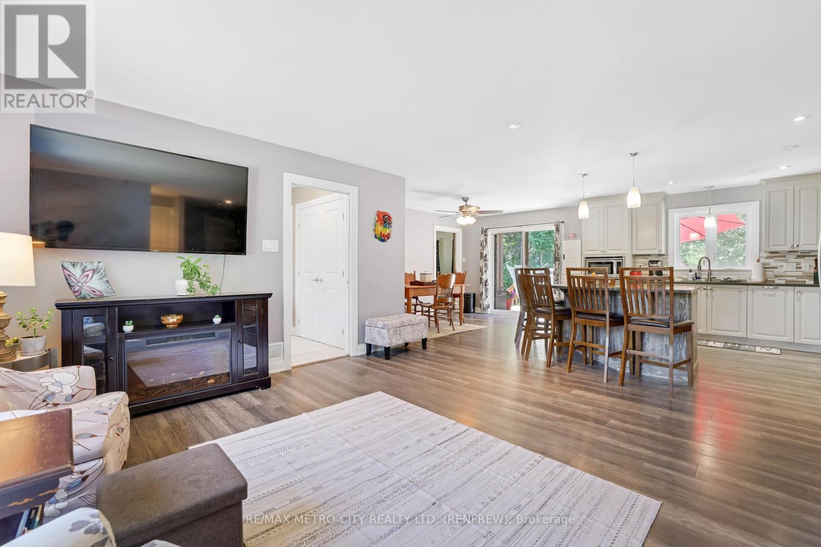 2457 Burnstown Road, Mcnab/Braeside, ON - Indoor Photo Showing Other Room