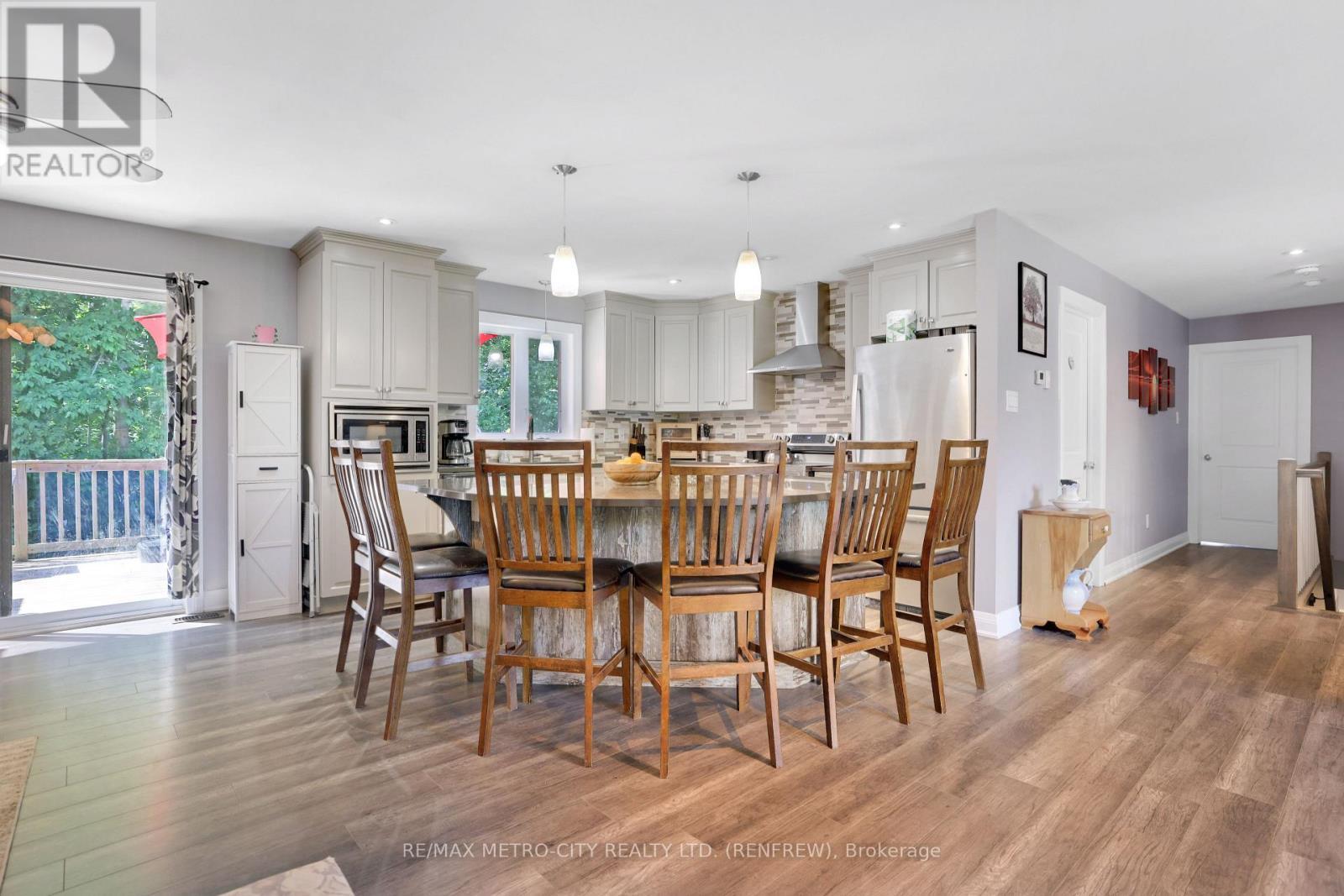 2457 Burnstown Road, Mcnab/Braeside, ON - Indoor Photo Showing Dining Room