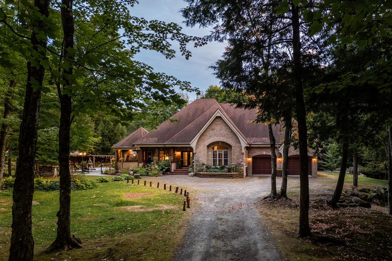 Frontage - 41 Rue Des Bois-Francs, Brownsburg-Chatham, QC - Outdoor