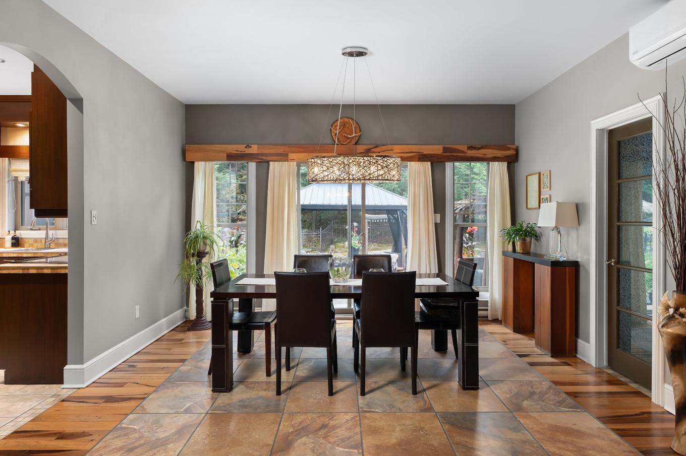 Dining room - 41 Rue Des Bois-Francs, Brownsburg-Chatham, QC - Indoor Photo Showing Dining Room