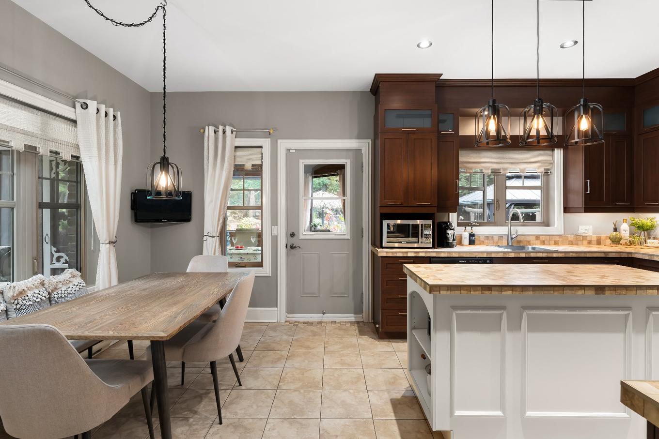 Kitchen - 41 Rue Des Bois-Francs, Brownsburg-Chatham, QC - Indoor