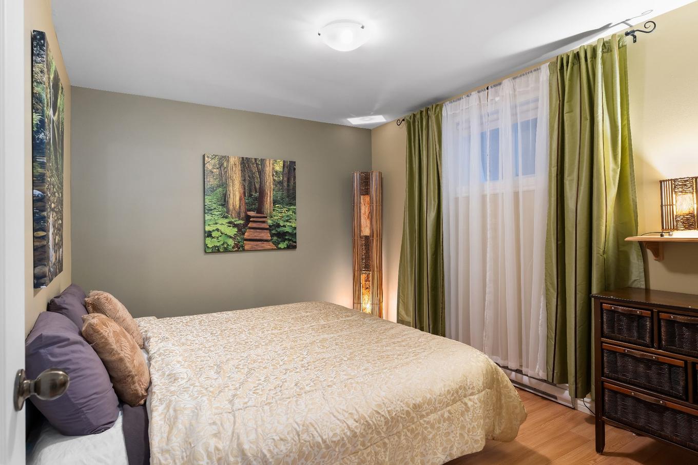 Bedroom - 41 Rue Des Bois-Francs, Brownsburg-Chatham, QC - Indoor Photo Showing Bedroom