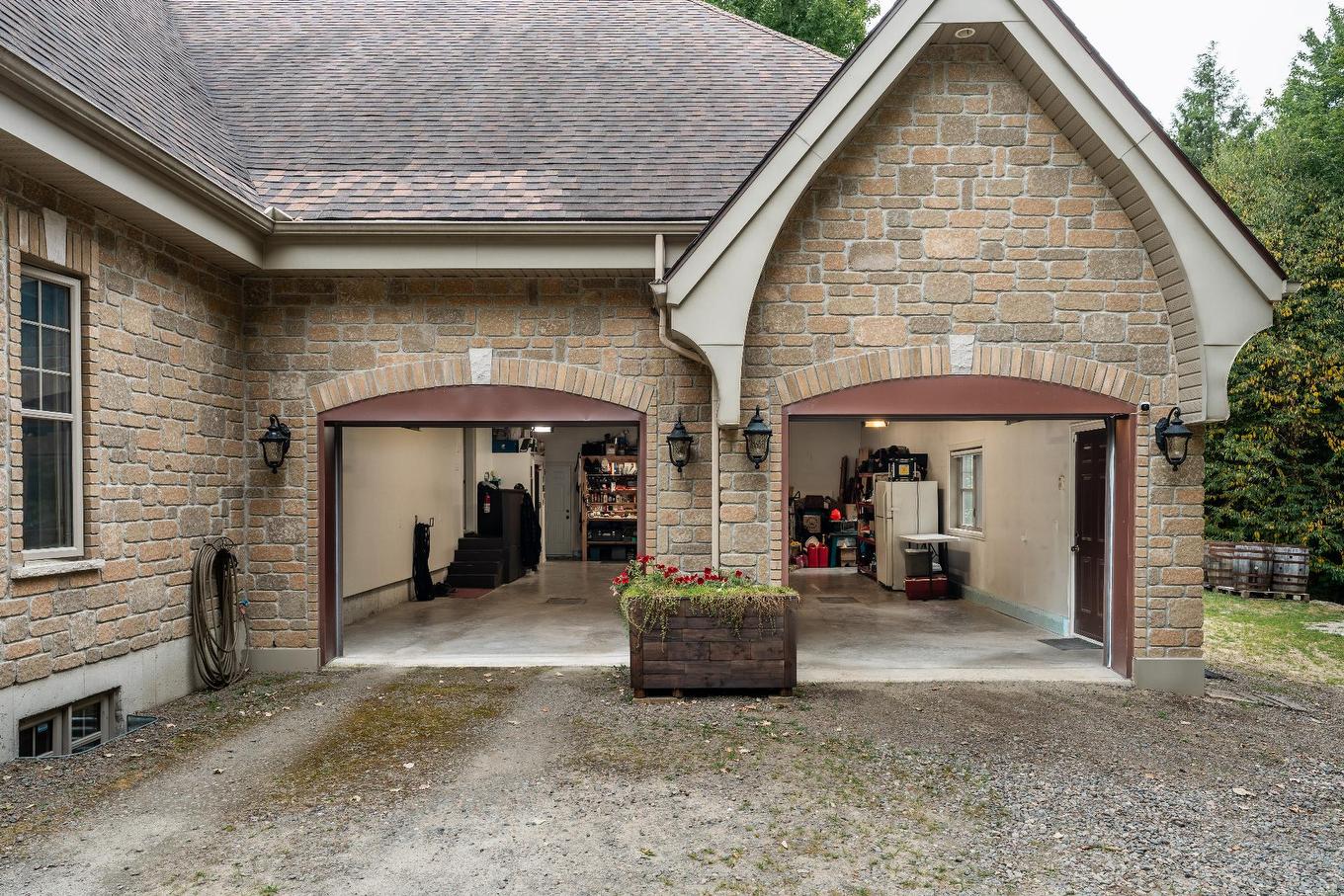 Garage - 41 Rue Des Bois-Francs, Brownsburg-Chatham, QC - Outdoor