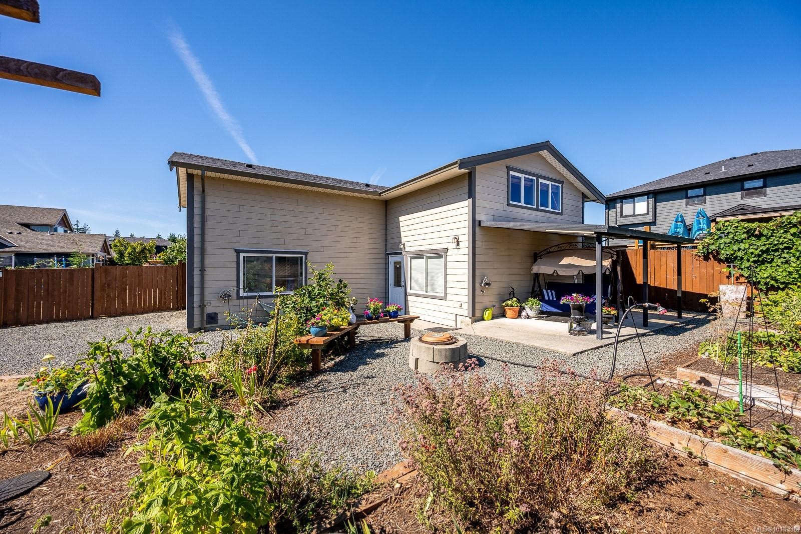 726 Cameleon Dr, Campbell River, BC