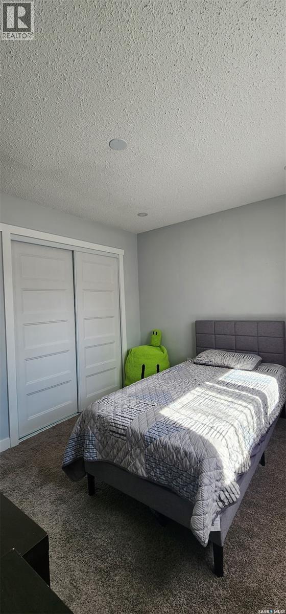 613 Peters Avenue, Oxbow, SK - Indoor Photo Showing Bedroom