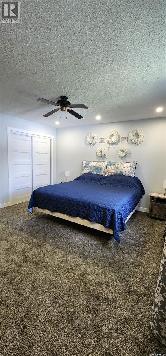 613 Peters Avenue, Oxbow, SK - Indoor Photo Showing Bedroom
