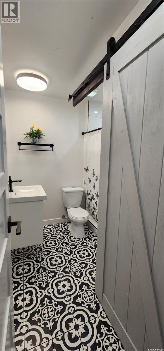 613 Peters Avenue, Oxbow, SK - Indoor Photo Showing Bathroom