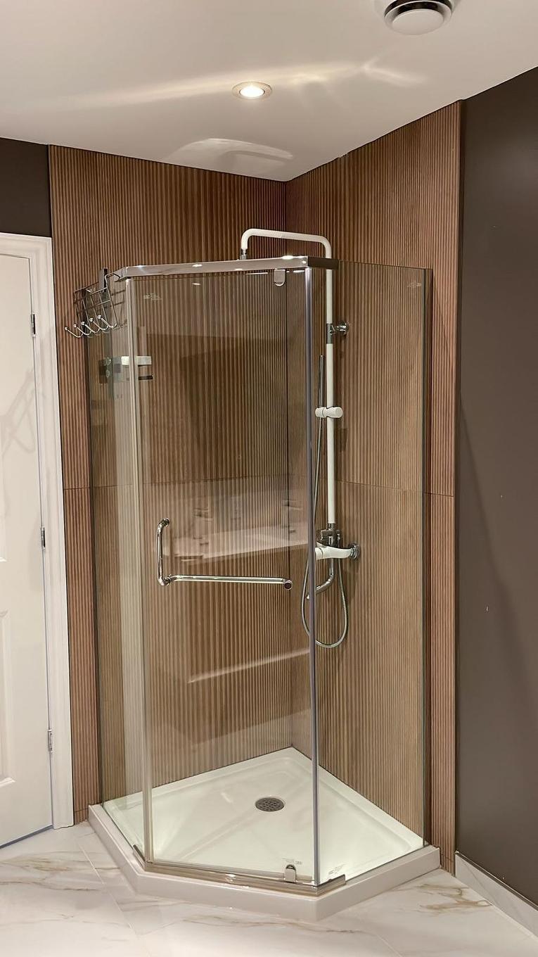 Bathroom - 240 Rue Renoir, Saint-Constant, QC - Indoor Photo Showing Bathroom