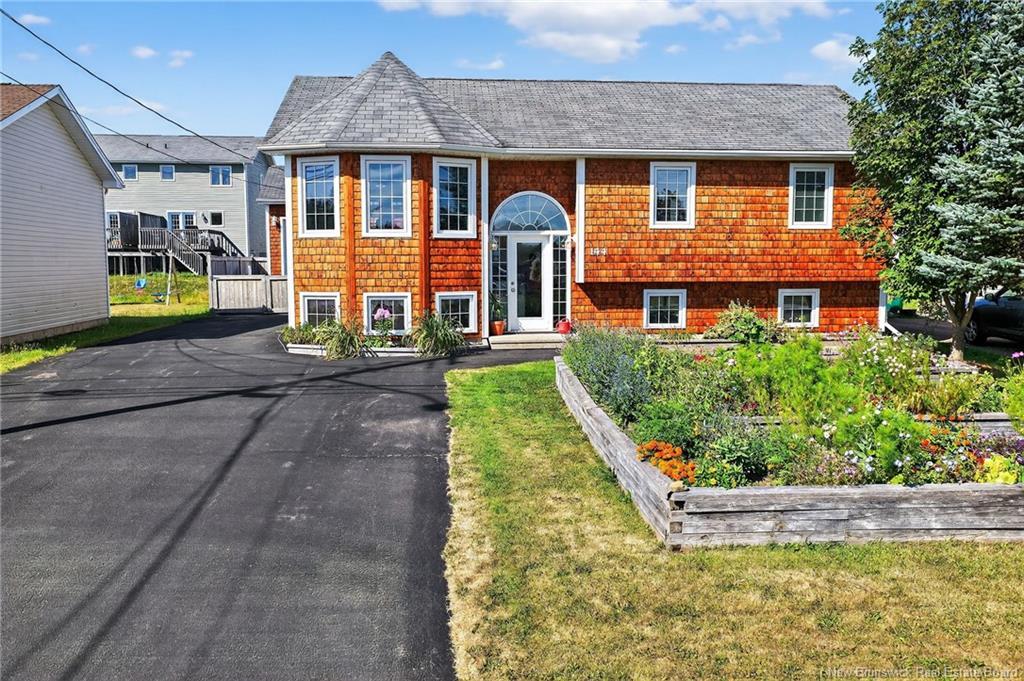 144 Oak Ridge Dr, Moncton, NB