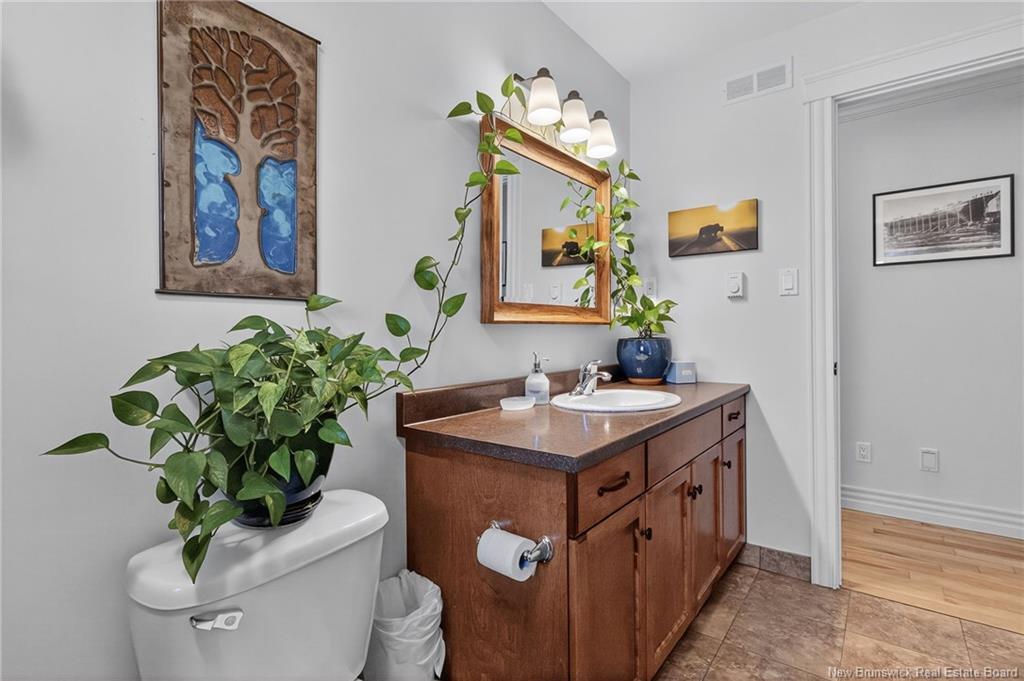 144 Oak Ridge Dr, Moncton, NB