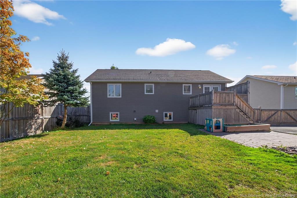144 Oak Ridge Dr, Moncton, NB