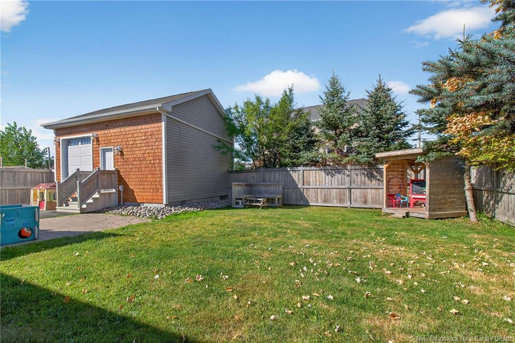 144 Oak Ridge Dr, Moncton, NB
