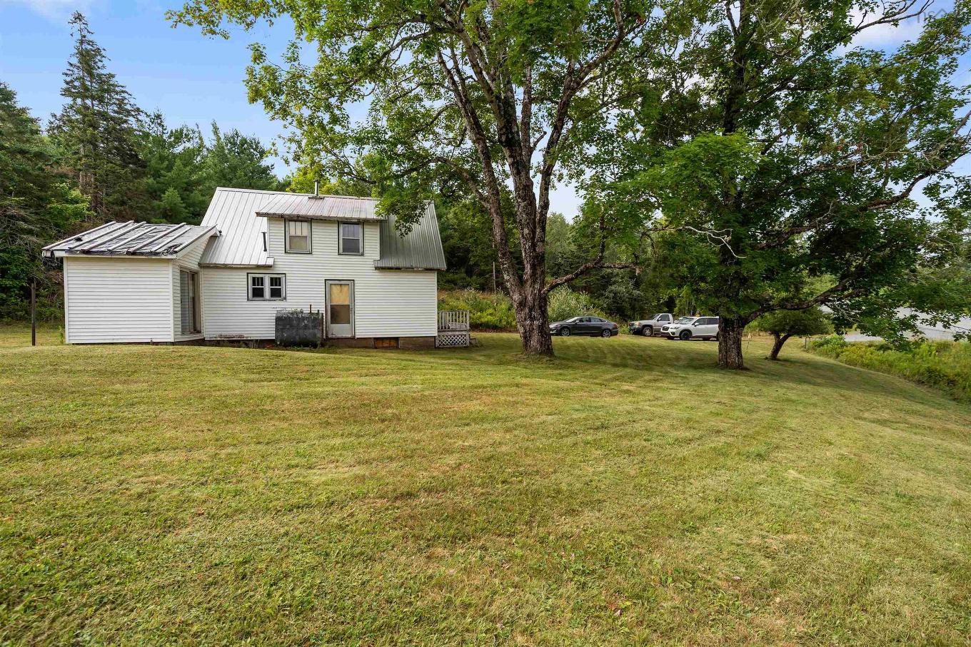 8860 Moose River Road, Lindsay Lake, NS