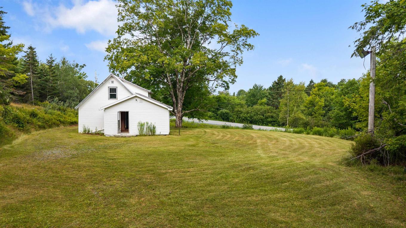 8860 Moose River Road, Lindsay Lake, NS