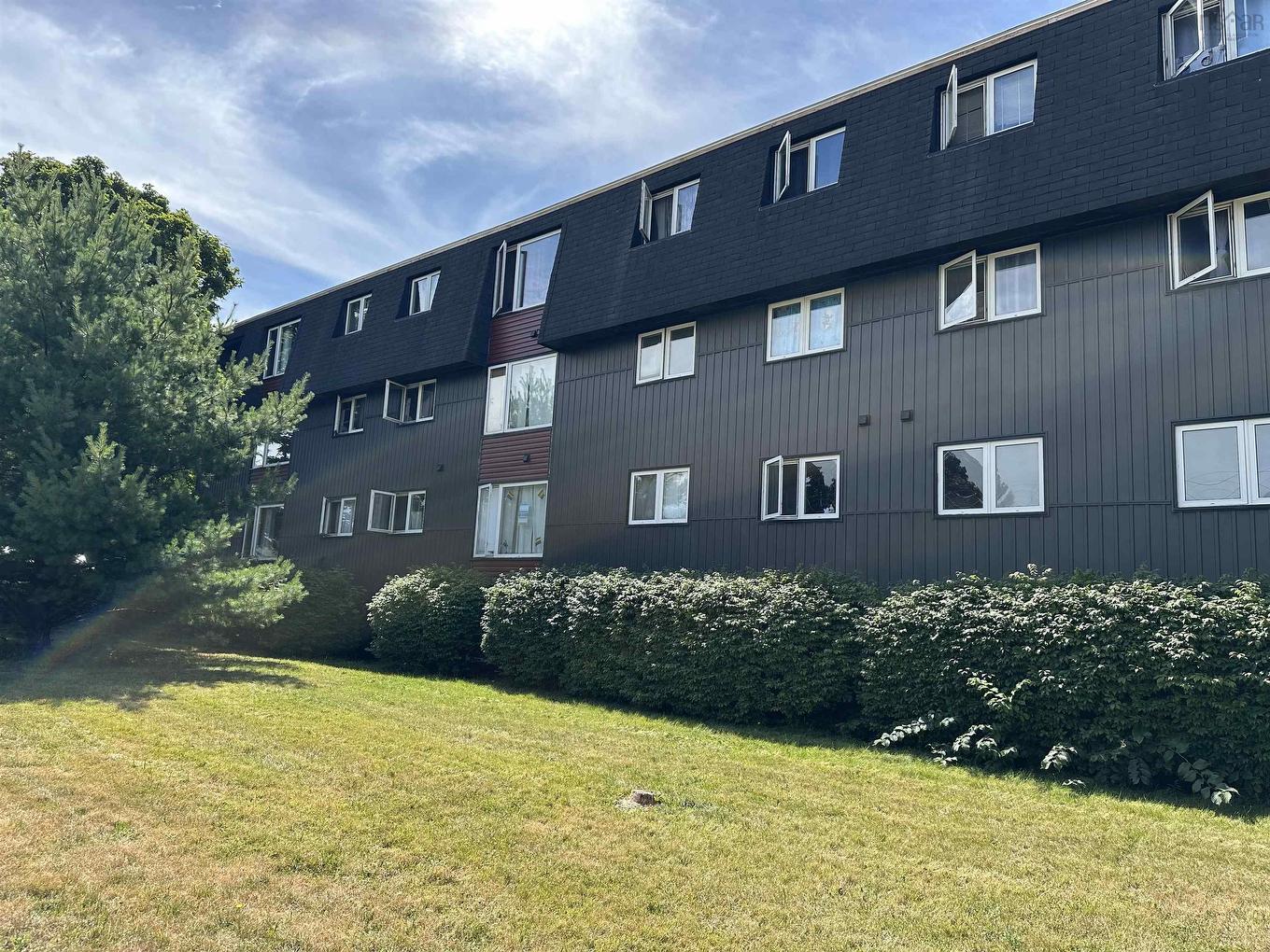 99 Rupert Street, Amherst, NS