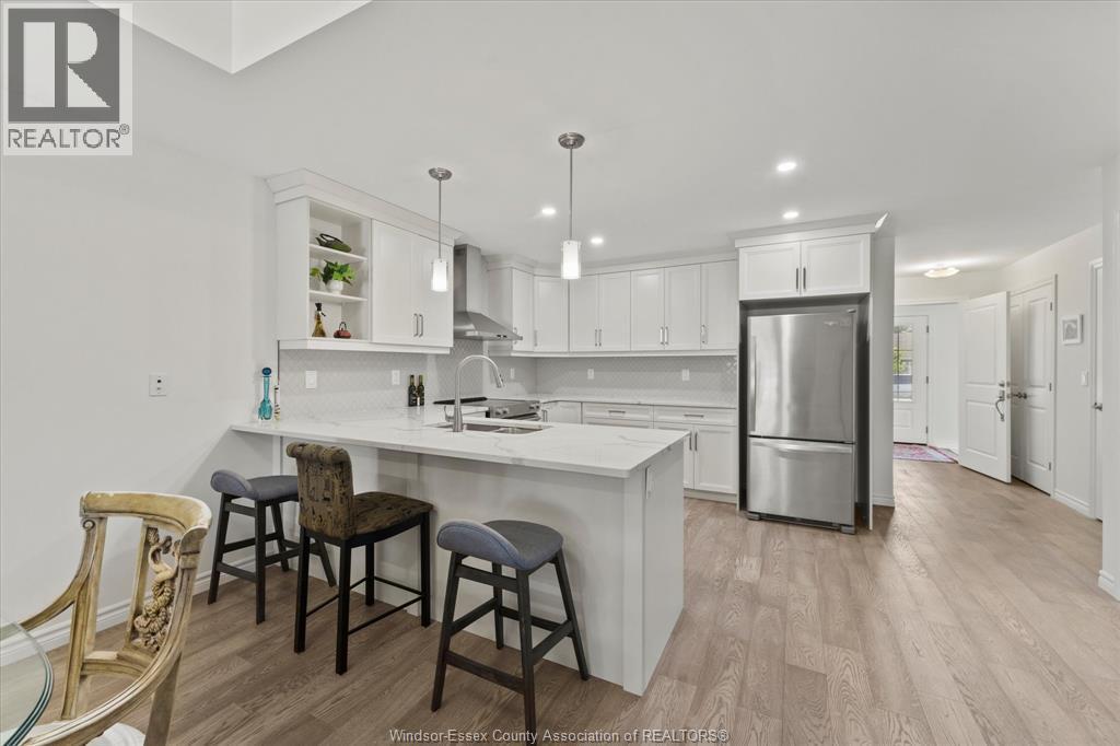117 Arthur Street North, Harrow, ON - Indoor Photo Showing Kitchen With Upgraded Kitchen