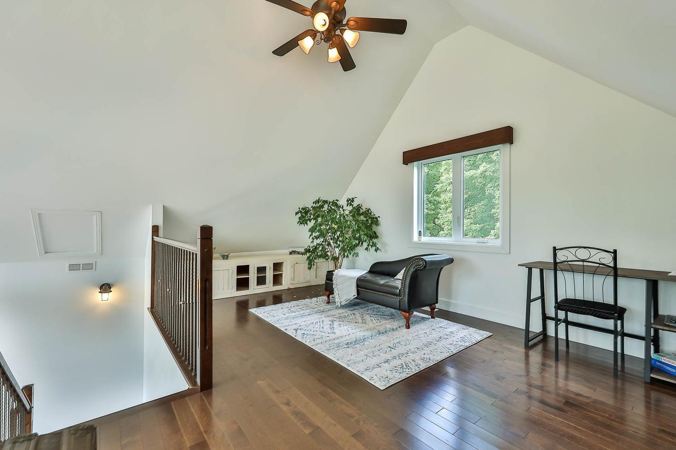 Mezzanine - 2060 Côte St-Victor, Papineauville, QC